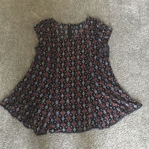 Fun blouse with zipper back